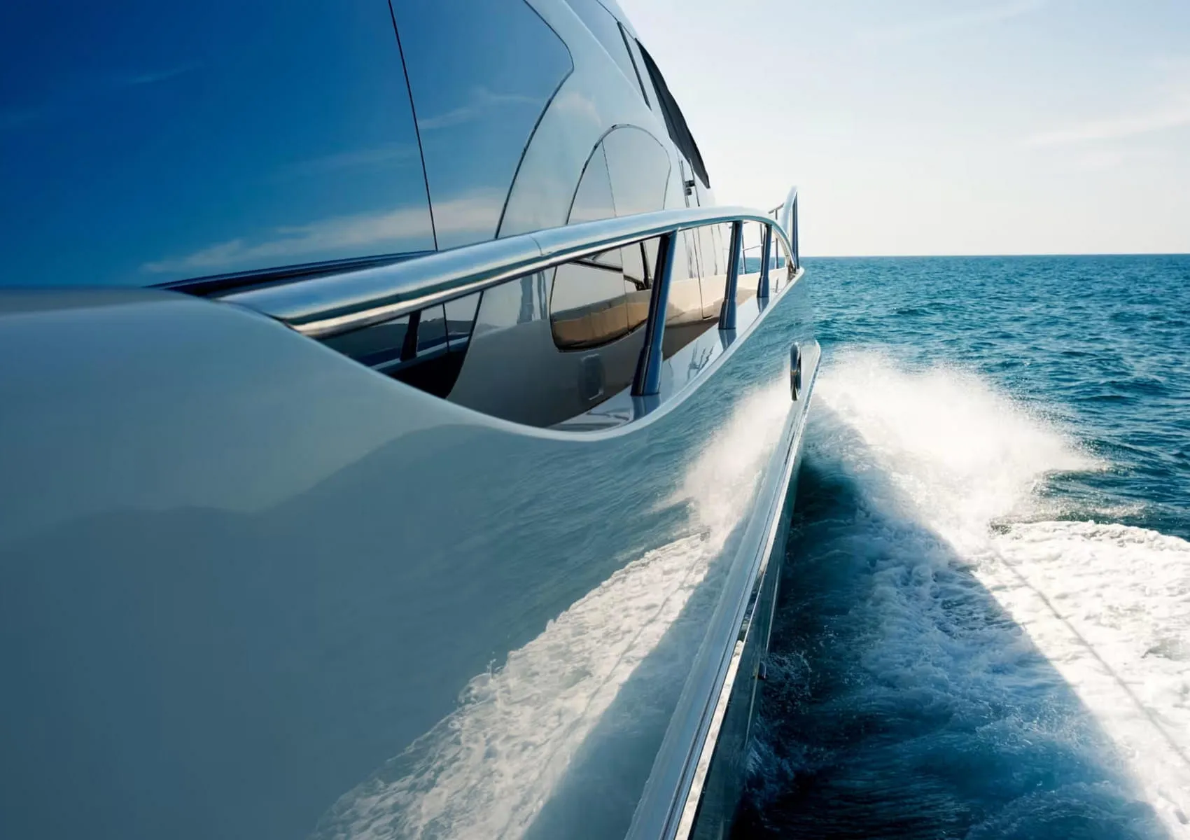 istockyacht_seitenansicht